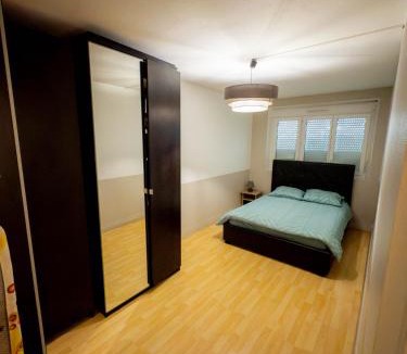 Universite Apartment | L'écrin citadin