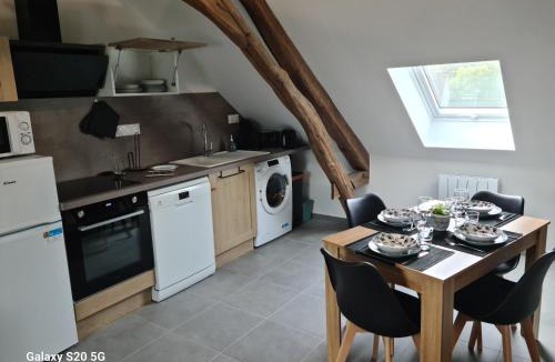 Bleneau Apartment | L'Écrin de Bérangère - Proche Guédelon - Calme & Charme