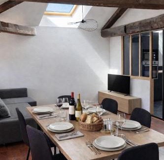 Saint-Antoine-l'Abbaye Apartment | L'écrin de St Antoine