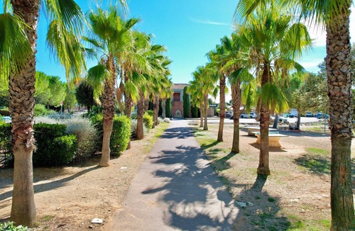 Calvisson Apartment | L'écrin du mas, 4 guests, Pool in Calvisson