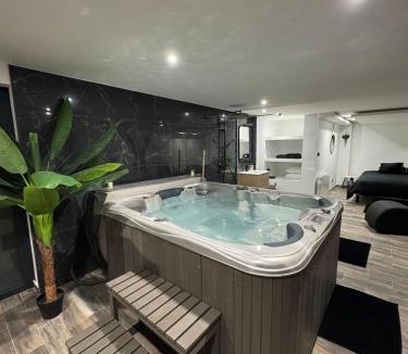 Bourges Apartment | L'écrin