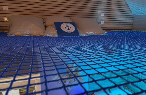 Saint-Clair-sur-les-Monts Bed & Breakfast | L'Écrin d'Azurite