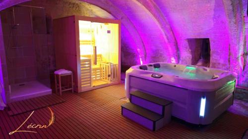 Orbec House | L'Écrin Love Room Spa privatif Orbec