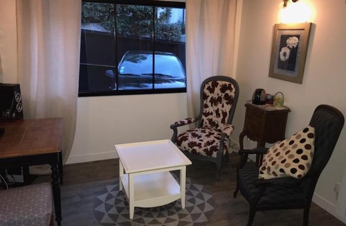 Saint-Martin-du-Littoral Bed & Breakfast | L'écume d'une nuit