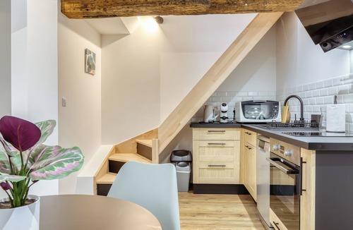 Rouen City Centre Apartment | L'écureuil voyageur joli duplex centre