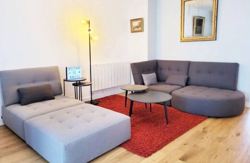 Talensac-Pont Morand Apartment | L'élégant - Quiet accommodation in town | Chez Lulu