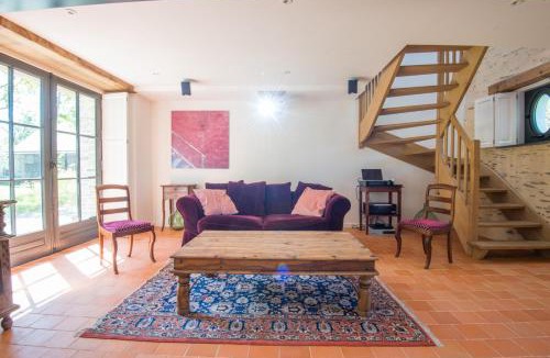 Savennieres House | l'élégante