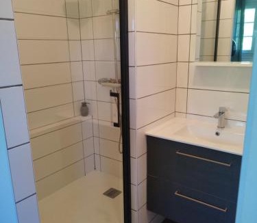 Ussac House | L'étang du griffolet 2