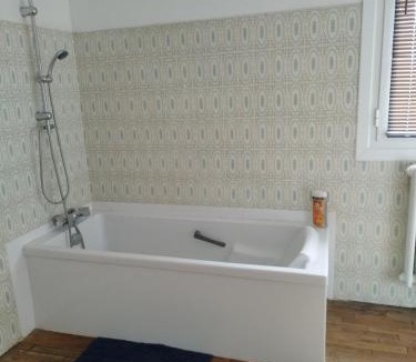 Ussac House | L'étang du griffolet 3