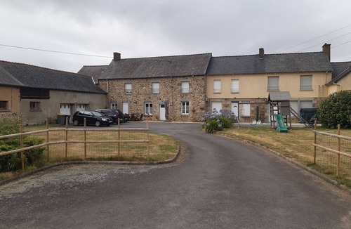 Guitte House | L'étape conviviale gîte 1 for 6 people 20 mins from Dinan