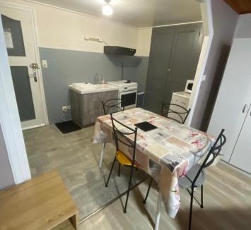 Massiac Apartment | L’étape