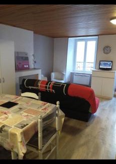 Massiac Apartment | L’étape