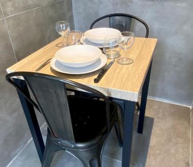 Saint-Martin-des-Entrees House | L'étincelle