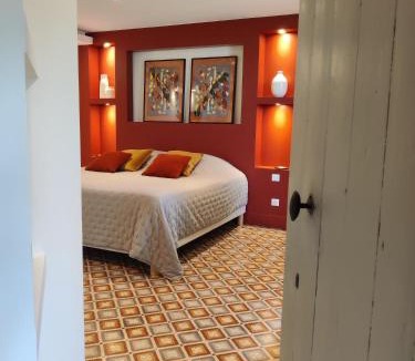 Boisset-et-Gaujac Bed & Breakfast | L'étoffe, charmante chambre au Mas des Roses