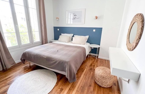 Clamart Apartment | L'évasion bleue, appart Clamart, Paris