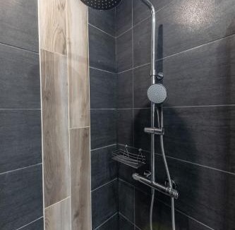 Vesoul Apartment | L'Évolution, 1 suite et jardin privé