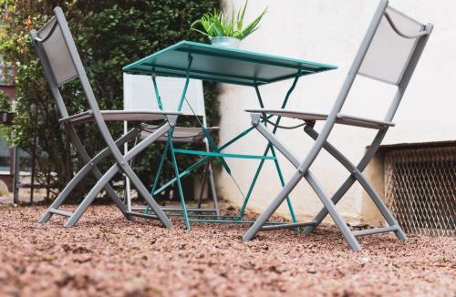 Vesoul Apartment | L'Évolution, 1 suite et jardin privé