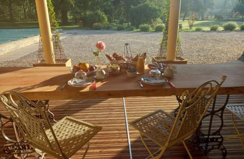 Lesparre-Medoc Bed & Breakfast | L A P tite Médocaine