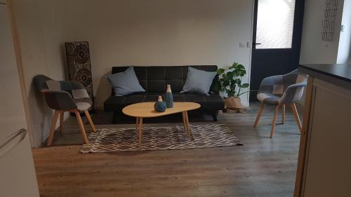 Sainte-Genevieve-les-Gasny Apartment | L'Abaca 21