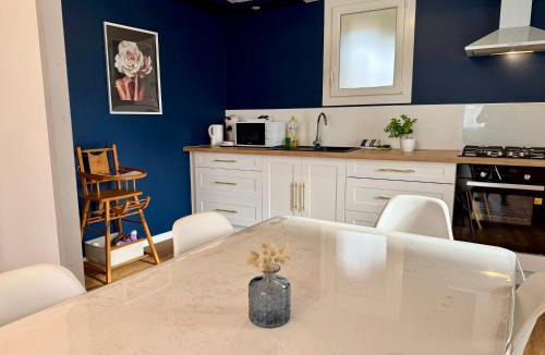 Aizenay Apartment | L'Abalone 3 Étoiles