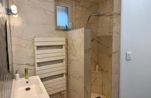 Aizenay Apartment | L'Abalone 3 Étoiles