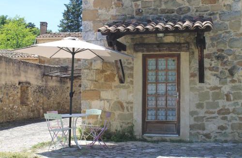 Simiane-la-Rotonde Apartment | L' ABBADIE