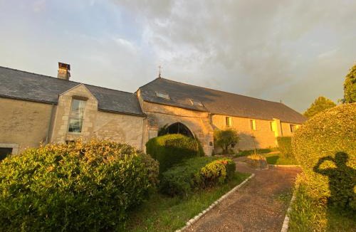 Tonnerre Bed & Breakfast | L'abbaye Saint Michel