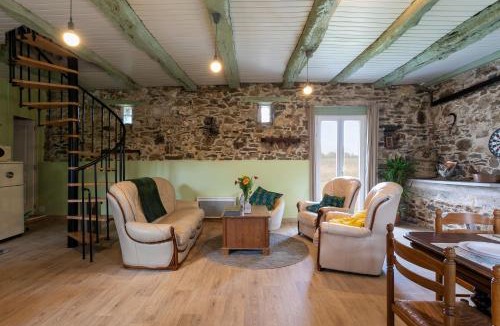 Allineuc House | L'abreuvoir du Leffo