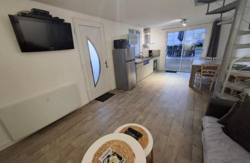 Saint-Etienne-au-Mont House | L'abri côtier