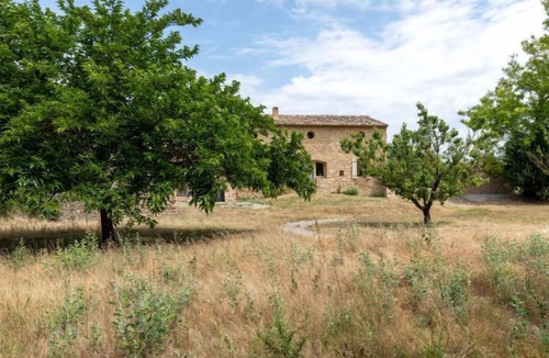 Caderousse House | L'Abri Cotheri by Interhome