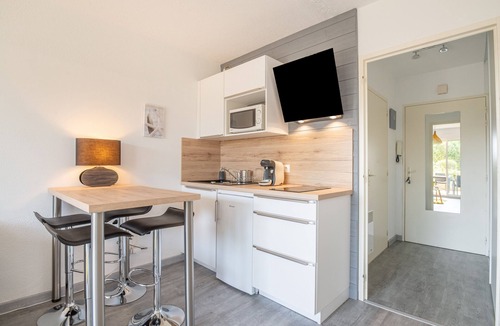 Pornichet Apartment | L'Abri-Cotier - Studio terrasse à 50m de la plage !