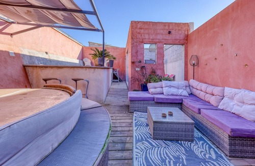 Roquefort-la-Bedoule Apartment | L’Abri des Regards - Piscine et jacuzzi