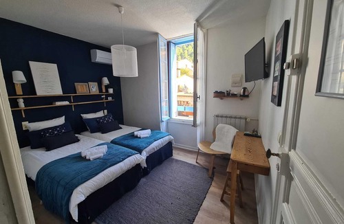 Tautavel House | L'Abri Sous Roche - Chambres d'hôtes