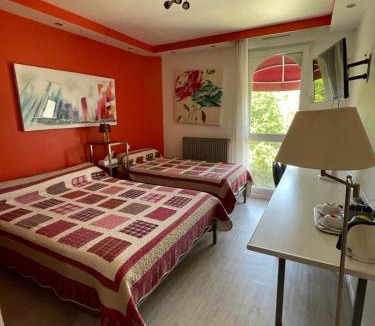 Firminy Hotel | L'Abribis