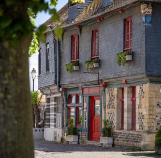 Enclos Hotel | L'Absinthe Hôtel