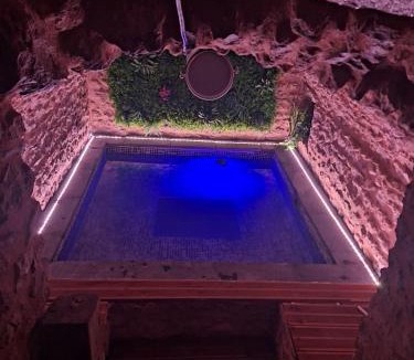 Ozoir-le-Breuil Villa | L'Absolute Villa La Rocaille