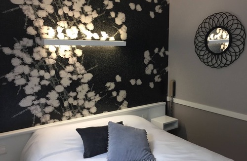 Erbree Hotel | L'Acanthe Hôtel