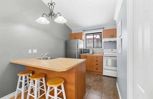 Stoneham Condo | L'Adirondacks