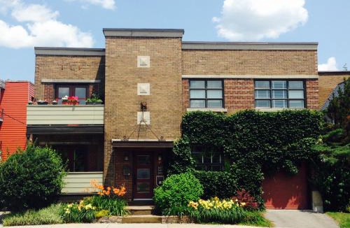 Hochelaga-Maisonneuve Apartment | L'Adresse Botanique - Studio