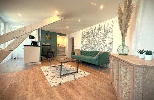 Saint-Martin-du-Littoral Apartment | L'Adresse-Standing proche plage avec parking