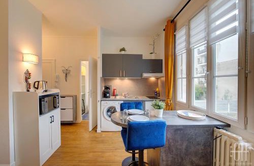 Saint-Pierre-des-Corps Apartment | L'Agapanthe - Proche Gare