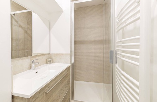 Deux Croix-Banchais Apartment | L'AGATE - Wifi - Centre-ville