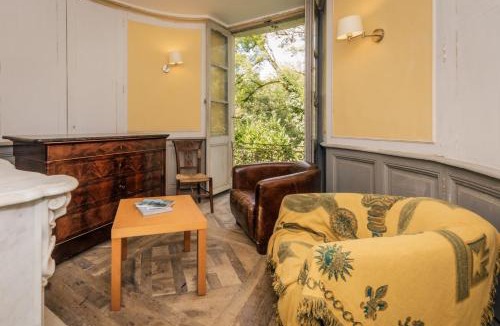 Mayac House | L'Aile Est