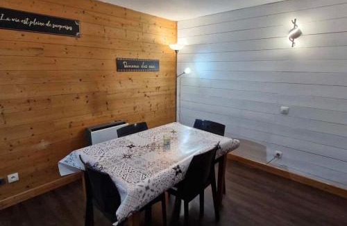 Saint-Etienne-du-Bois Apartment | L'Ain-parfait