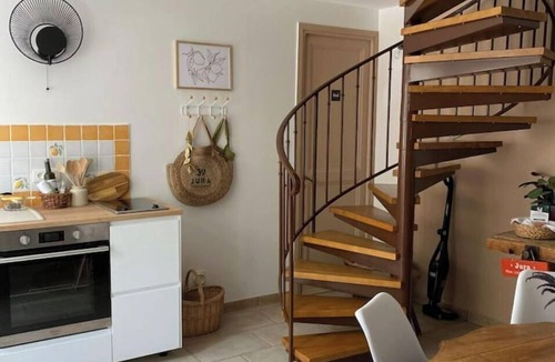 Menetru-le-Vignoble House | L'alambic à Martial