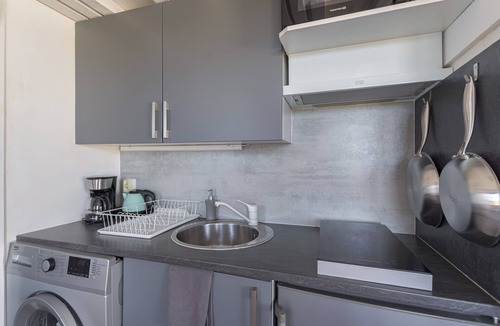 Latour-de-France Apartment | L'alba - holiday cottage and guest rooms