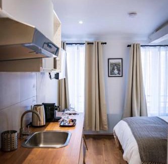 Saint-Quentin Apartment | L'Albatros 002 - Hypercentre * Cosy * Wifi