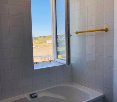 Perros-Guirec Hotel | L'Albatros