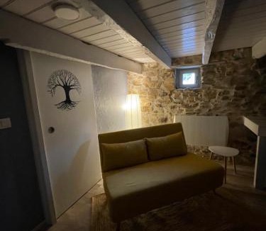 Saint-Germain-les-Vergnes House | L'Albizia