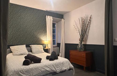 Aubusson Apartment | L'Albuconis 1 Grand Studio